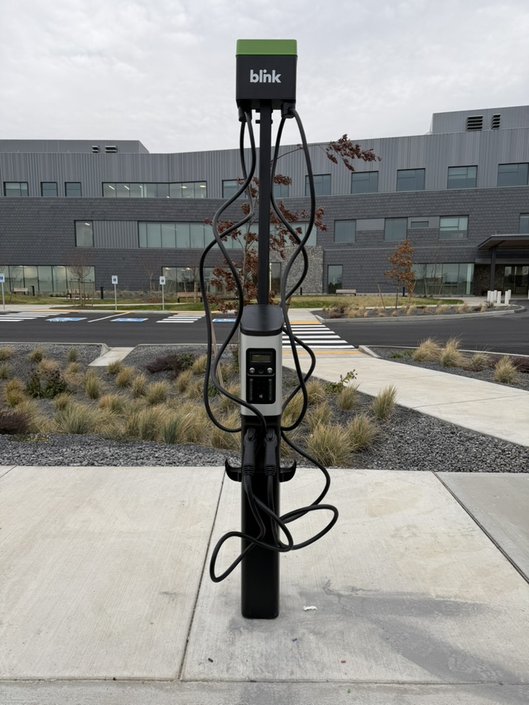 Blink EV charger deployed and commissioned by ETS at commercial facility